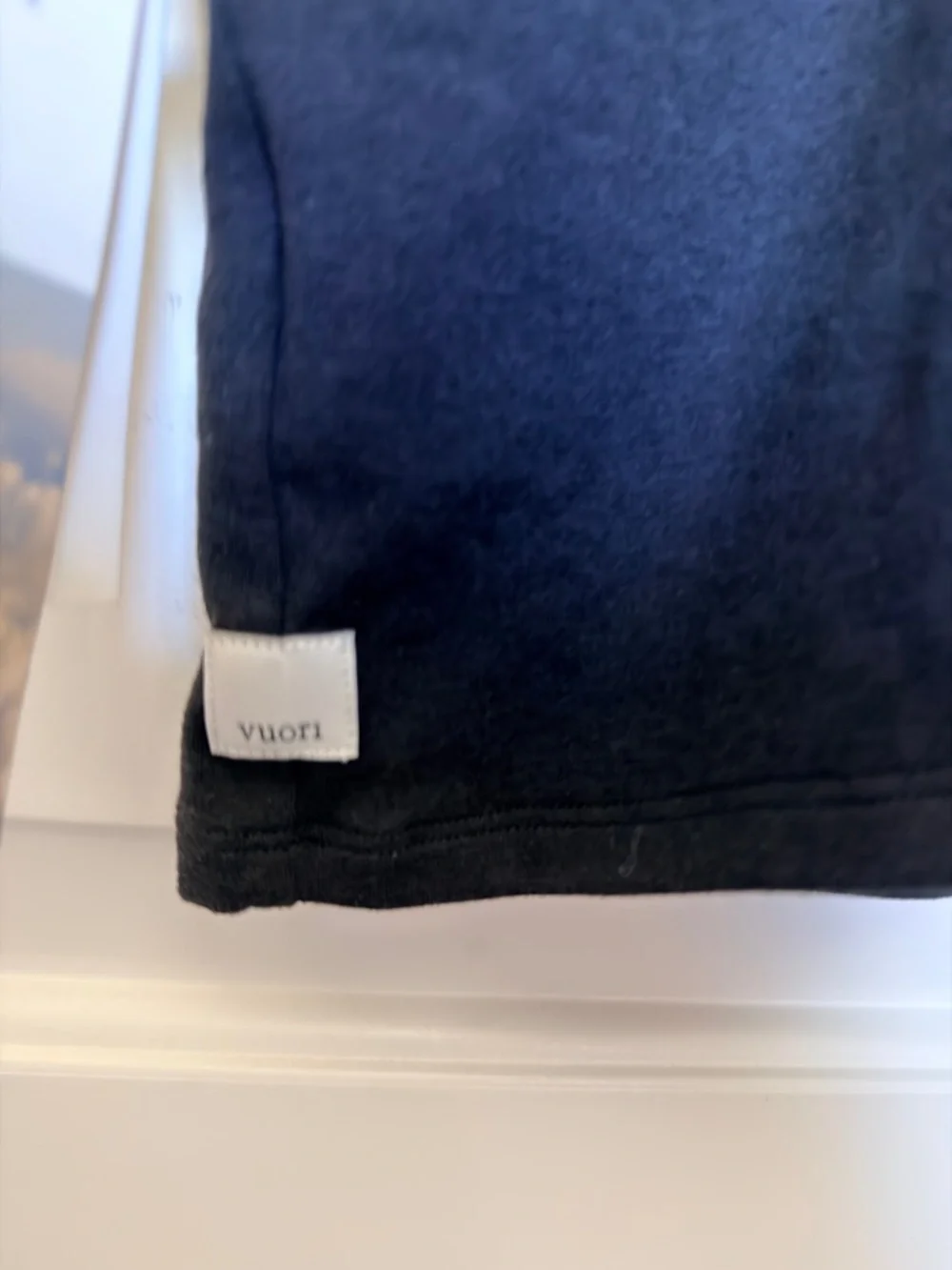 NWT Vuori Halo Performance Crop Tank 2.0 | Heather Black | Small - Picture 8 of 8